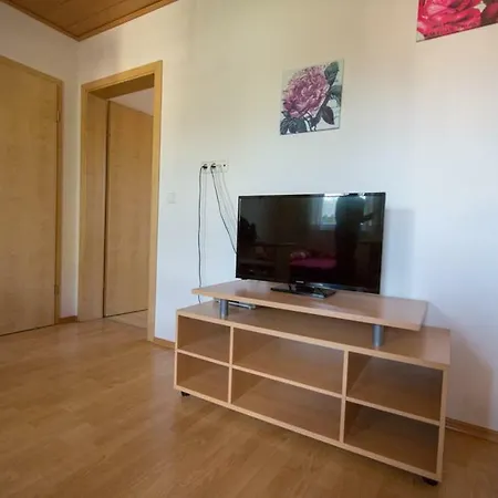 Regina Apartamento Walkertshofen